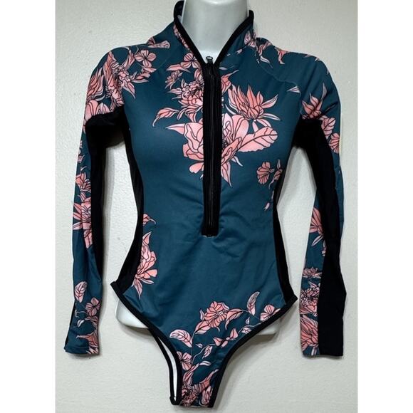 ATTRACO Rash Guard Floral Long Sleeve Swimsuit UPF 50+ Women’s Size Small NEW - Picture 3 of 8